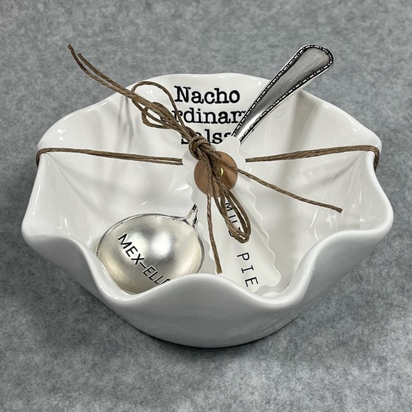 Mud Pie Nacho Ordinary Salsa Dish Embossed Spoon Set Serve‎ Ware White Ceramic - Picture 9 of 9